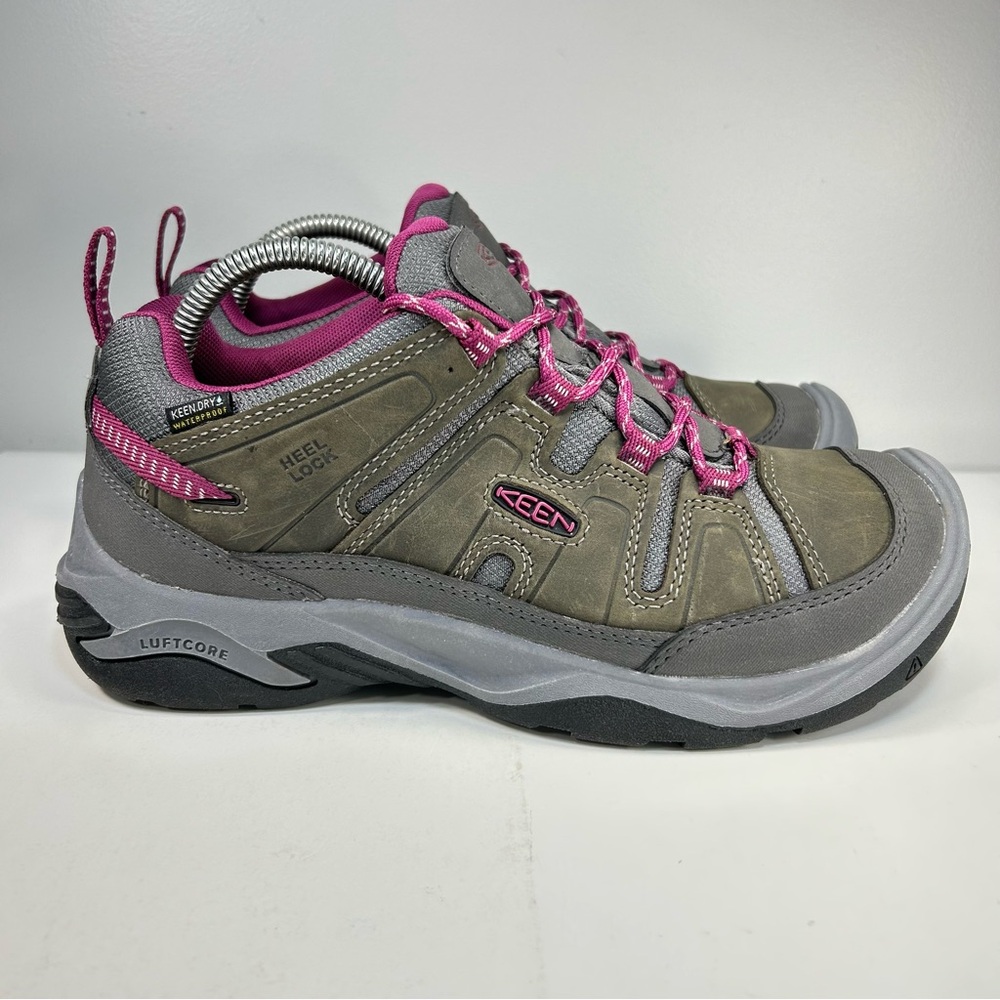 Keen Circadia Waterproof Trail Hiking Shoes Women’s 9 Steel Grey Boysenberry VGC